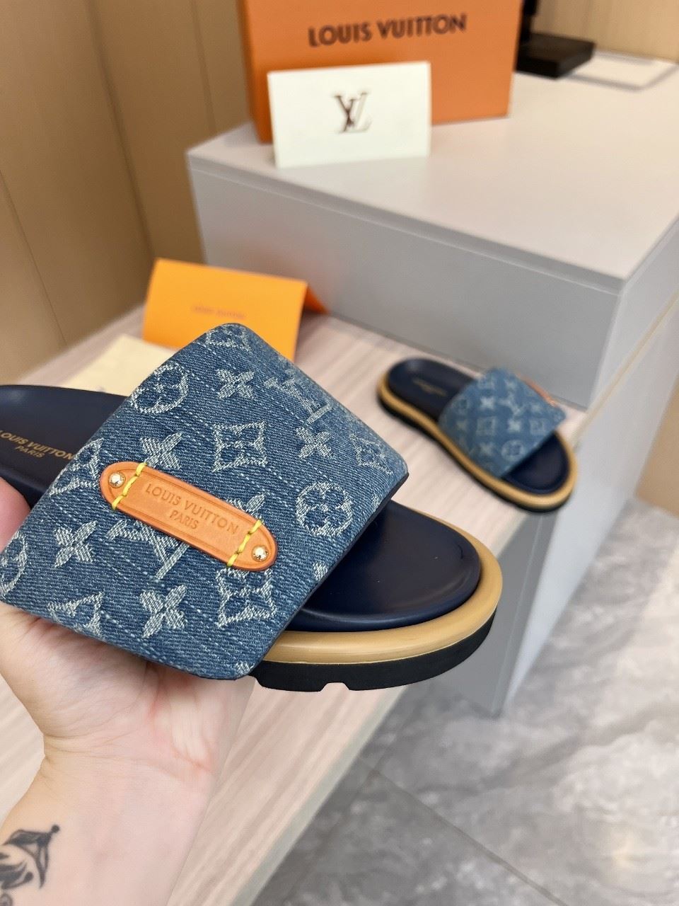 Louis Vuitton Slippers